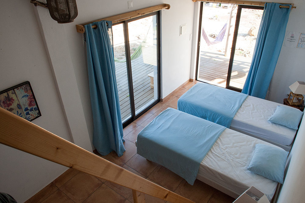 Good Feeling Hostel & Guest House Raposeira  Kültér fotó