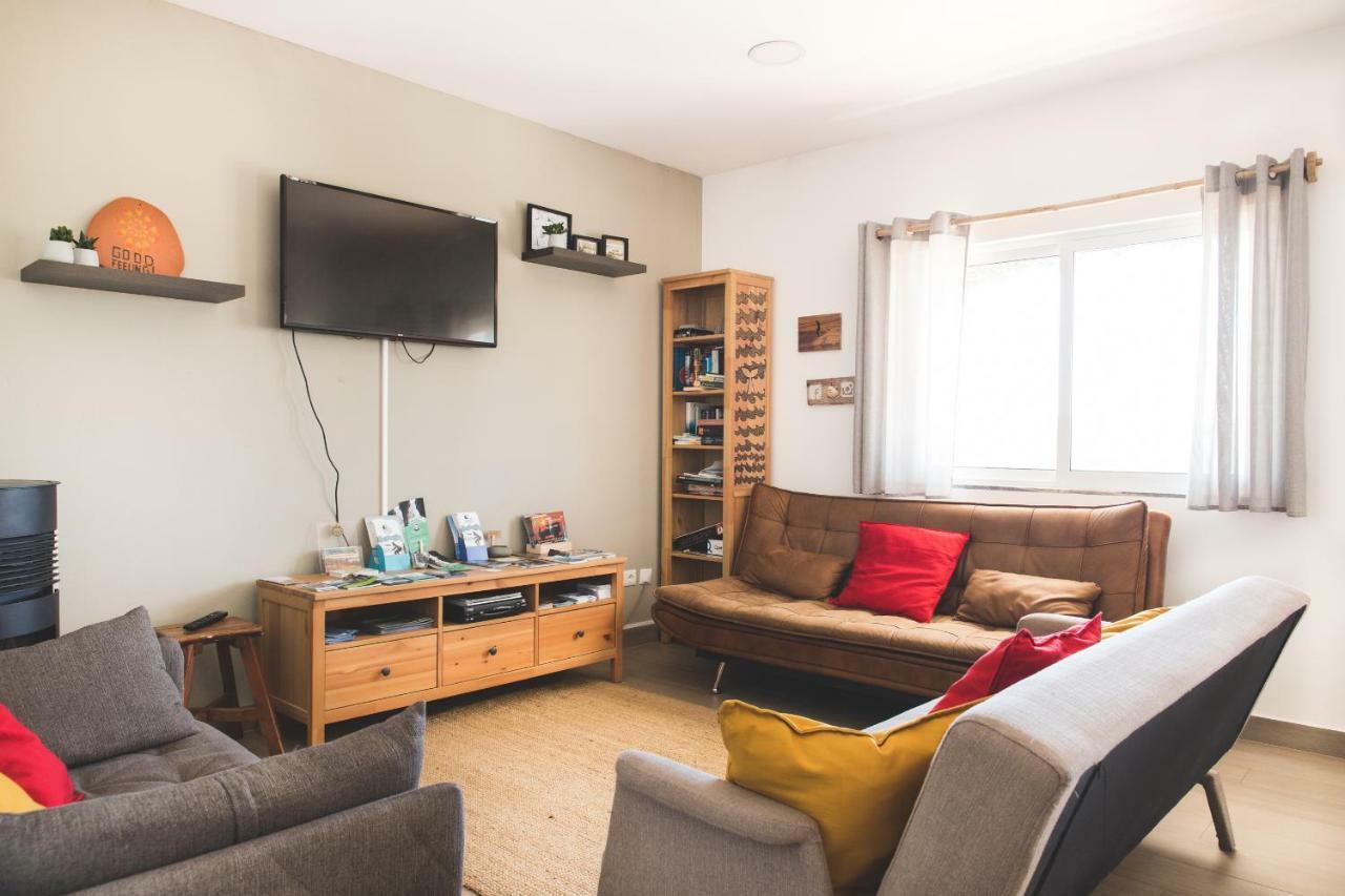Good Feeling Hostel & Guest House Raposeira  Kültér fotó