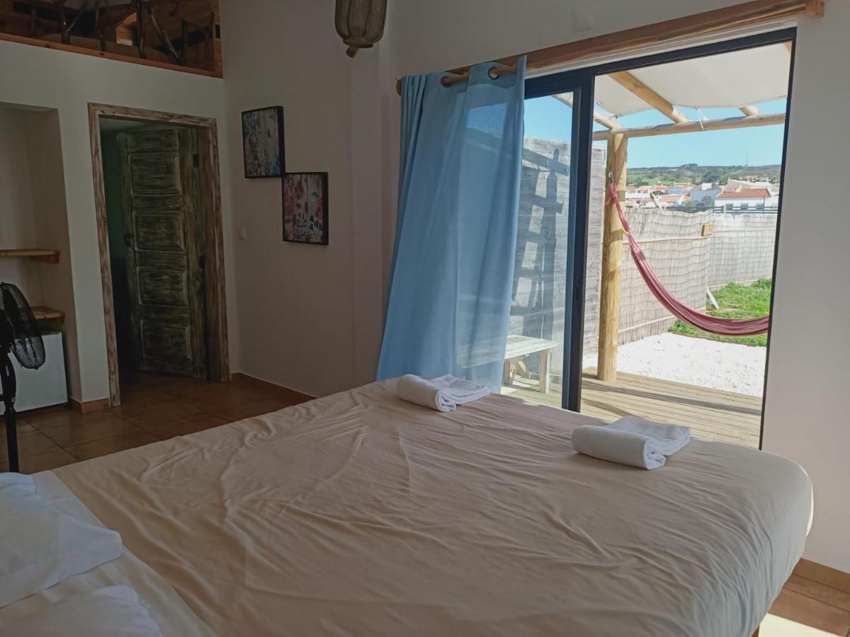 Good Feeling Hostel & Guest House Raposeira  Kültér fotó